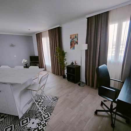 Incroyable T2 La Defense - Parking Gratuit Apartment Courbevoie Exterior photo